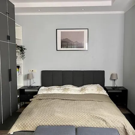 Friendly House In Apartament *