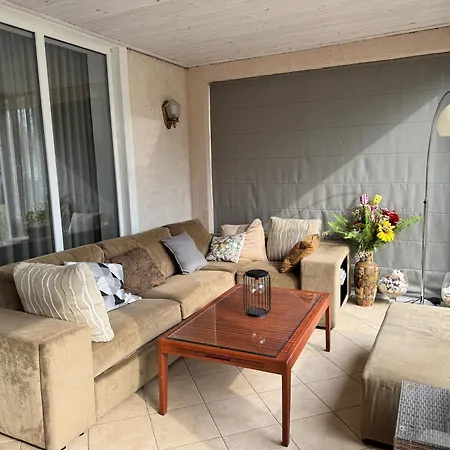 Apartament Friendly House In *